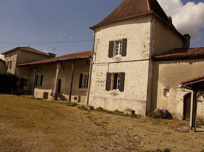 achat vente Logis a vendre  , poss. terrain et dépendances en supplément Aubeterre-sur-Dronne , en Sud Charente CHARENTE POITOU CHARENTES