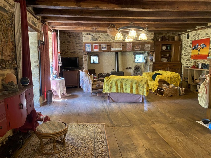 achat vente Demeure en pierre de caractère a vendre  restaurée , dépendances Terrou , au calme sans être isolée, dans un hameau tranquille  LOT MIDI PYRENEES