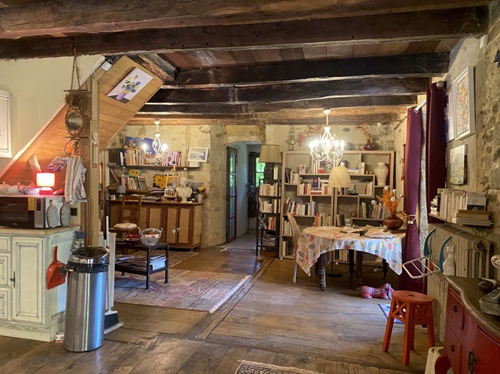 achat vente Demeure en pierre de caractère a vendre  restaurée , dépendances Terrou , au calme sans être isolée, dans un hameau tranquille  LOT MIDI PYRENEES