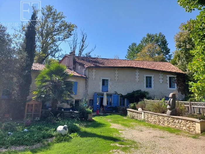 achat vente Ancien Moulin a vendre  restauré , gite (105m2) Bourdeilles ,  bordure de rivière DORDOGNE AQUITAINE