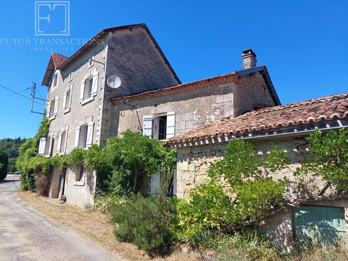 achat vente Grande maison a vendre  en pierre , dépendances La Chapelle-Faucher , à 10 min de Brantôme, dans un hameau DORDOGNE AQUITAINE