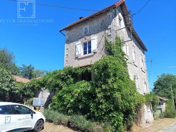 achat vente Grande maison a vendre  en pierre , dépendances La Chapelle-Faucher , à 10 min de Brantôme, dans un hameau DORDOGNE AQUITAINE