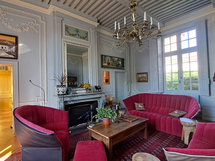 achat vente Château a vendre  , dépendances, deux maison annexes Vic-le-Comte , à 7 km, ensemble unique en Auvergne PUY DE DOME AUVERGNE