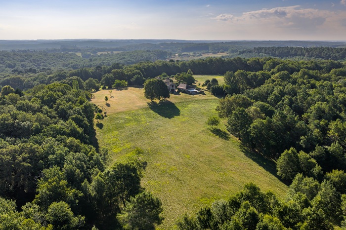 achat vente Domaine d'Exception a vendre  restauré avec raffinement , dépendances, pigeonnier Lalinde , à quelques minutes, havre de paix absolu DORDOGNE AQUITAINE