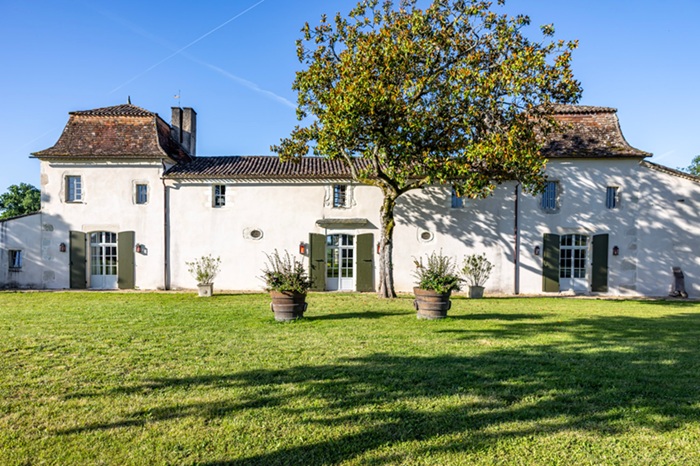 achat vente Charmant Château a vendre  , dépendances, maison de gardien, piscine Dordogne , sur les coteaux de la vallée de la Dordogne DORDOGNE AQUITAINE