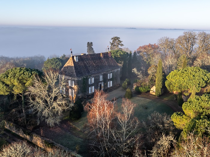 achat vente Manoir a vendre  , dépendances, maison de gardien Dordogne , a proximité du confluent de la Dordogne et de la Vezère DORDOGNE AQUITAINE