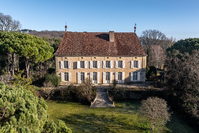 achat vente Manoir a vendre  , dépendances, maison de gardien Dordogne , a proximité du confluent de la Dordogne et de la Vezère DORDOGNE AQUITAINE