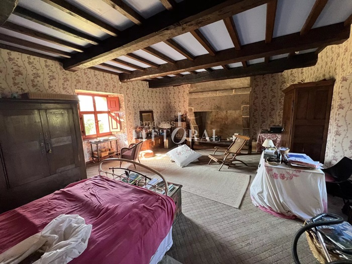 achat vente manoir a vendre  ISMH , dépendances Guingamp , à proximité, au coeur de son domaine COTES D'ARMOR BRETAGNE