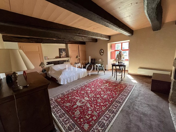 achat vente manoir a vendre  ISMH , dépendances Guingamp , à proximité, au coeur de son domaine COTES D'ARMOR BRETAGNE