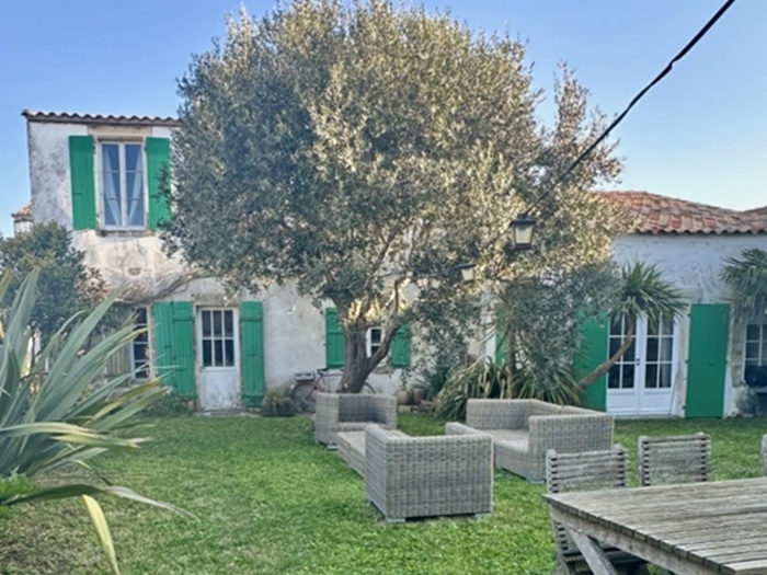 achat vente Demeures anciennes a vendre   Loix , hyper centre, Ile de Ré CHARENTE MARITIME POITOU CHARENTES