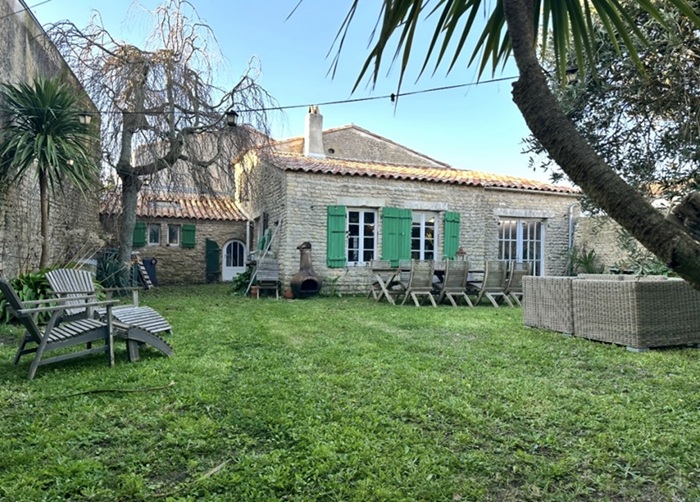 achat vente Demeures anciennes a vendre   Loix , hyper centre, Ile de Ré CHARENTE MARITIME POITOU CHARENTES