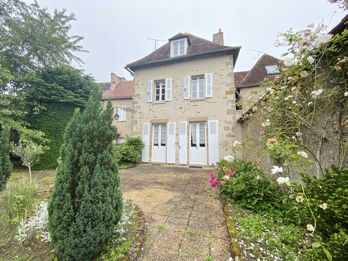 achat vente Maison ancienne a vendre   Indre , dans un des plus beaux villages de France INDRE CENTRE