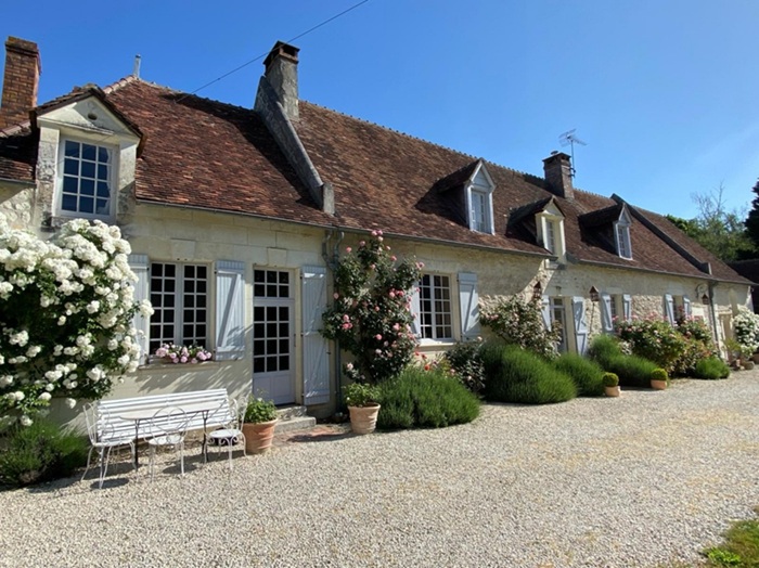 achat vente Manoir avec Chapelle a vendre  ISMH , dépendances, gîtes, salle de réception, étang Indre , entre Touraine et Berry, 2h40 de Paris.  INDRE CENTRE