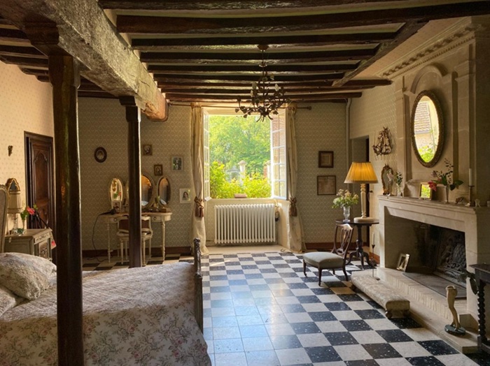 achat vente Manoir avec Chapelle a vendre  ISMH , dépendances, gîtes, salle de réception, étang Indre , entre Touraine et Berry, 2h40 de Paris.  INDRE CENTRE