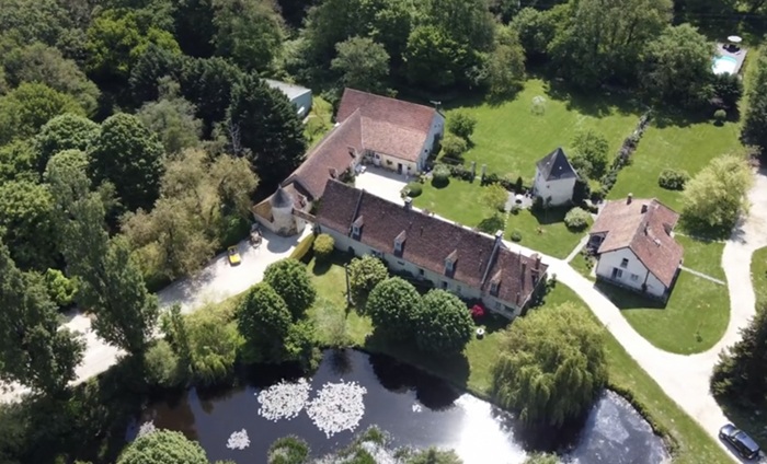 achat vente Manoir avec Chapelle a vendre  ISMH , dépendances, gîtes, salle de réception, étang Indre , entre Touraine et Berry, 2h40 de Paris.  INDRE CENTRE