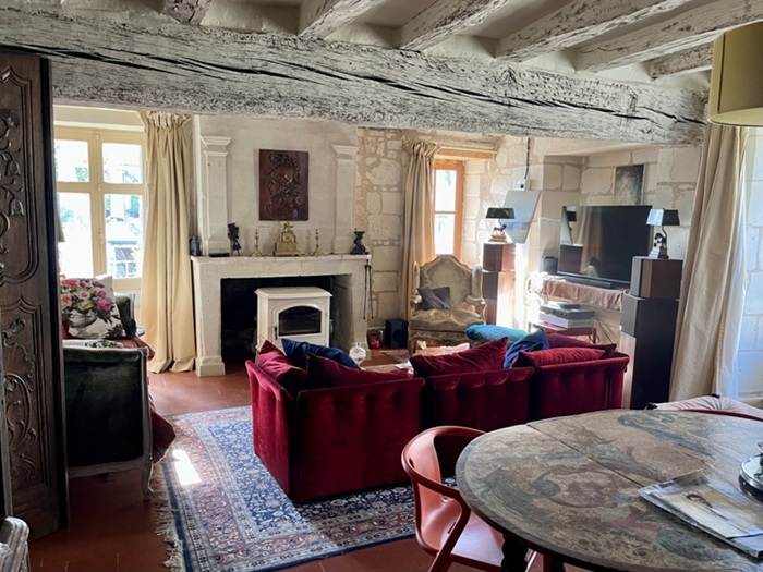 achat vente maison de village a vendre  en pierres de Tuffeau , garage, puits Candes Saint-Martin , plus beaux villages de France INDRE ET LOIRE CENTRE