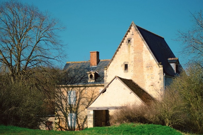 achat vente Prieuré de Croix Val a vendre  classé Monument Historique , dépendances Ternay , à 30 mn de Tours et de Vendôme LOIRE ET CHER CENTRE
