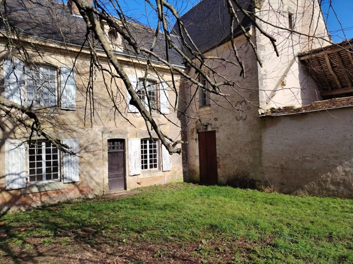 achat vente Prieuré de Croix Val a vendre  classé Monument Historique , dépendances Ternay , à 30 mn de Tours et de Vendôme LOIRE ET CHER CENTRE