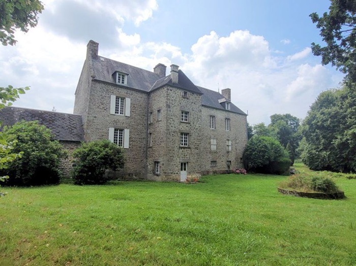 achat vente Belle Demeure a vendre  , dépendances, puits Ducey , à proximité, 30 mn Mt St Michel, 40 mn belle plage MANCHE NORMANDIE