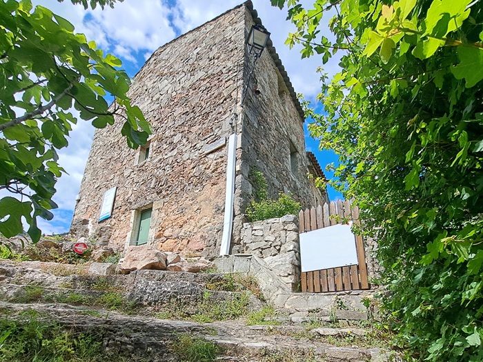 achat vente Maison ancienne a vendre   Saint-Maurice-Navacelles , sur son rocher, position dominante HERAULT LANGUEDOC ROUSSILLON