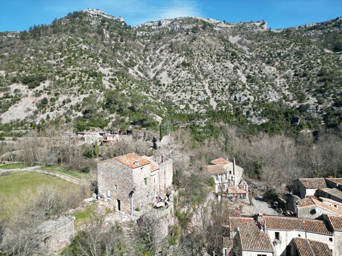 achat vente Maison ancienne a vendre   Saint-Maurice-Navacelles , sur son rocher, position dominante HERAULT LANGUEDOC ROUSSILLON