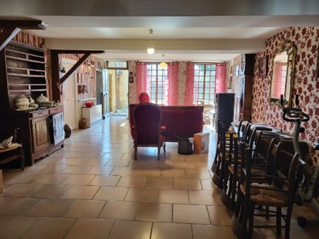 achat vente Demeure de Caractère a vendre  , dépendances Moulins-Engilbert , à proximité, centre historique NIEVRE BOURGOGNE