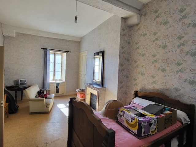 achat vente Demeure de Caractère a vendre  , dépendances Moulins-Engilbert , à proximité, centre historique NIEVRE BOURGOGNE