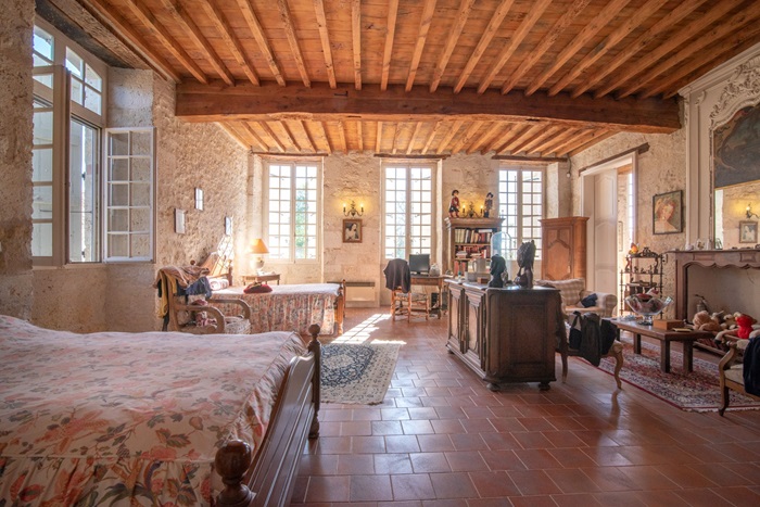 achat vente Manoir a vendre  en parfait état , dépendances, gîte, piscine Gramont , à 65 km de Toulouse TARN ET GARONNE MIDI PYRENEES