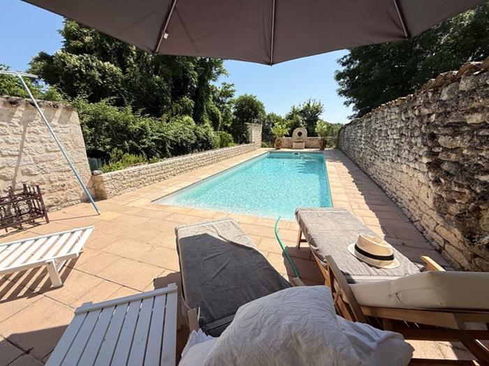 achat vente Demeure de caractère a vendre  en parfait état , piscine Castelnau-Montratier , en bordure d'un charmant village bastide, 1h15 aéroport et LOT MIDI PYRENEES