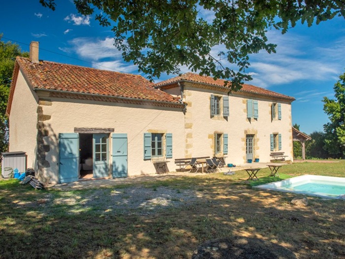 achat vente Propriété a vendre  en parfait état , dépendances, piscine Auch , à 25 min, 17 mn de Vic-Fezensac, vue exceptionnelle sur le GERS MIDI PYRENEES