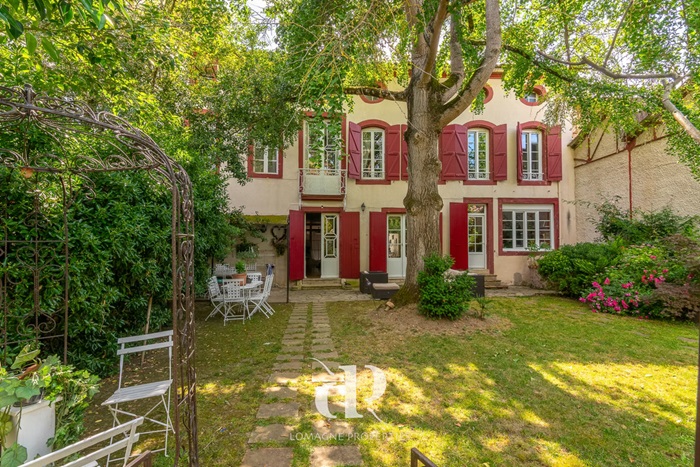 achat vente Maison de Maître a vendre  , cabane de jardin, piscine Beaumont de Lomagne , centre ville historique TARN ET GARONNE MIDI PYRENEES
