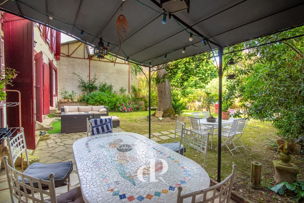 achat vente Maison de Maître a vendre  , cabane de jardin, piscine Beaumont de Lomagne , centre ville historique TARN ET GARONNE MIDI PYRENEES