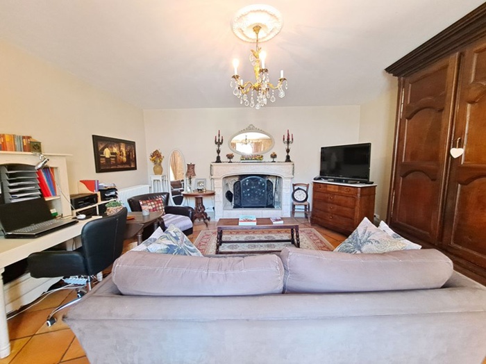 achat vente Manoir a vendre  en parfait état , dépendance, gîte, piscine Condom , à proximité, pas de voisins proches GERS MIDI PYRENEES