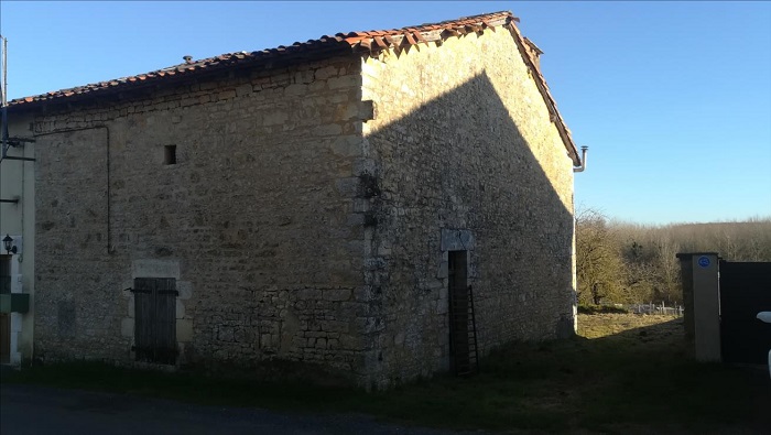 achat vente Maison de pays a vendre  en pierres  Entre Mansle et Saint-Claud  CHARENTE POITOU CHARENTES