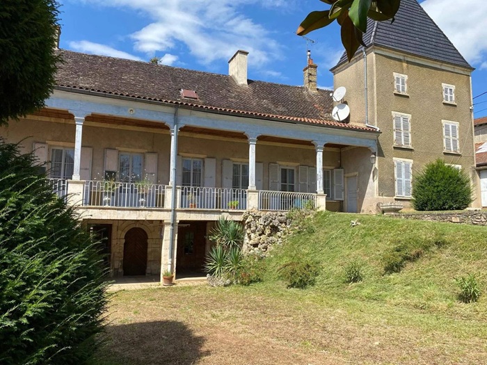 achat vente Maison de Maître a vendre  , dépendances, maison de gardien Lugny , à 30mn TGV (Mâcon), 1h15 de Lyon et 2h de Genève SAONE ET LOIRE RHONE ALPES