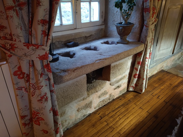 achat vente Demeure de Caractère a vendre  en très bon état , dépendance, puits Argentat-sur-Dordogne , à 20 mn, 30 mn Aurillac CORREZE LIMOUSIN