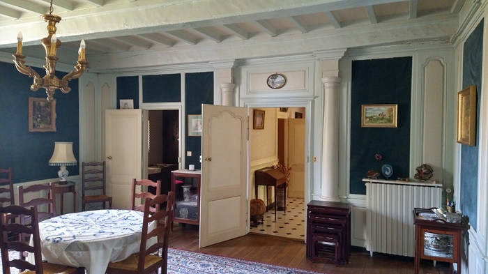 achat vente Manoir a vendre  en très bon état , dépendance Allanche , à 15 mn, 40 mn A75, coeur de village CANTAL AUVERGNE