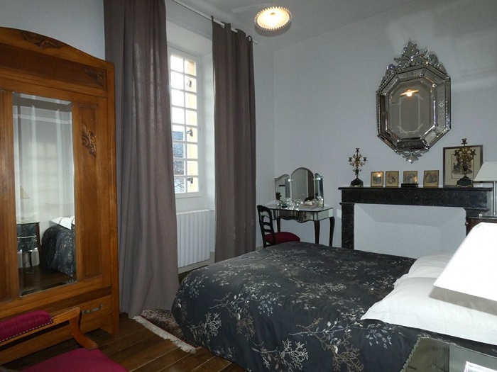 achat vente Maison ancienne a vendre  , dépendances Génis  DORDOGNE AQUITAINE
