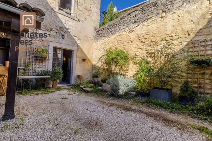 achat vente Ancien Presbytère a vendre   Les Angles , dans le vieux village, 10 mn TGV AVIGNON GARD LANGUEDOC ROUSSILLON