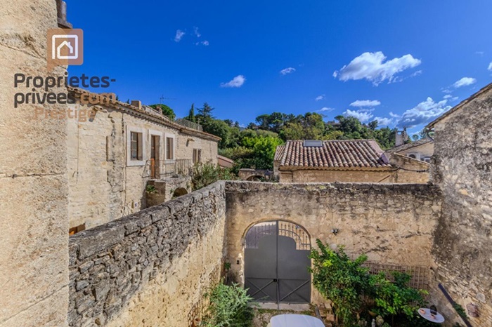 achat vente Ancien Presbytère a vendre   Les Angles , dans le vieux village, 10 mn TGV AVIGNON GARD LANGUEDOC ROUSSILLON