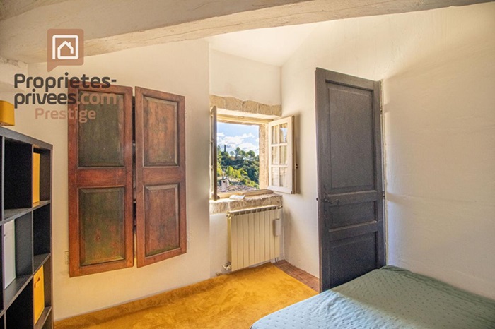 achat vente Ancien Presbytère a vendre   Les Angles , dans le vieux village, 10 mn TGV AVIGNON GARD LANGUEDOC ROUSSILLON