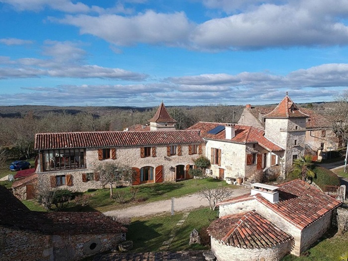 achat vente Demeure de caractère a vendre  avec pigeonnier , dépendances, piscine Lalbenque , à 10 mn LOT MIDI PYRENEES