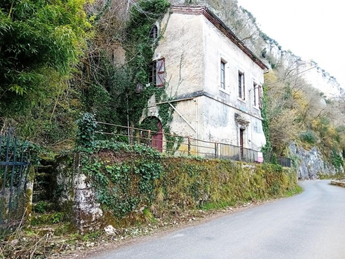 achat vente Ancienne Maison éclusière a vendre  à restaurer  Saint-Cirq-Lapopie , à proximité, sans voisinage LOT MIDI PYRENEES