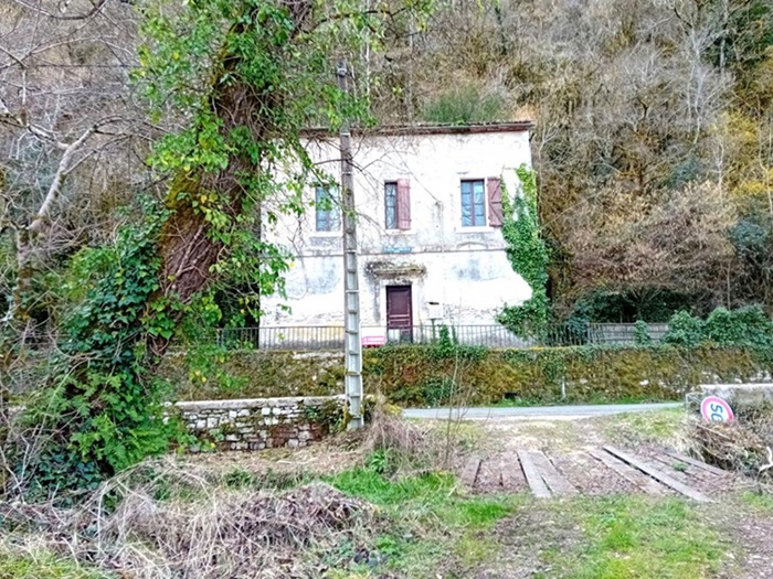 achat vente Ancienne Maison éclusière a vendre  à restaurer  Saint-Cirq-Lapopie , à proximité, sans voisinage LOT MIDI PYRENEES