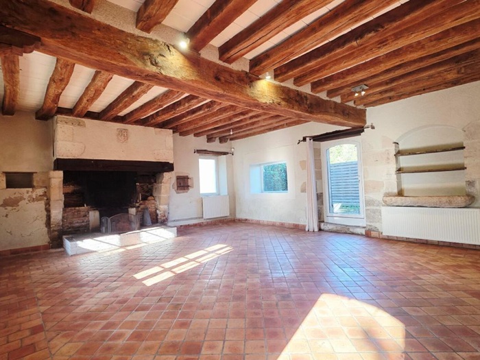 achat vente Propriété de Caractère a vendre  restauré , appartement indépendant Marmagne ,  au calme CHER CENTRE