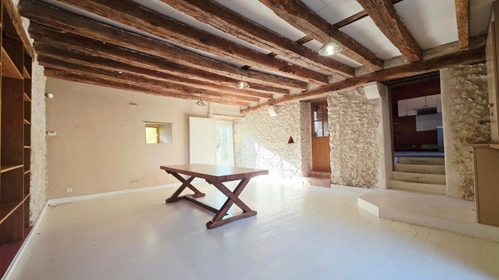 achat vente Propriété de Caractère a vendre  restauré , appartement indépendant Marmagne ,  au calme CHER CENTRE