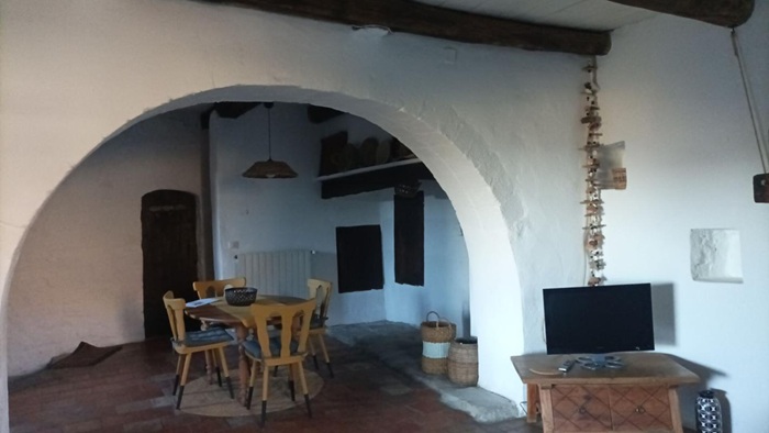 achat vente Ensemble de trois maisons anciennes a vendre  , terrasse Les Vans , à 10 mn, hameau authentique et calme, vue panoramique ARDECHE RHONE ALPES