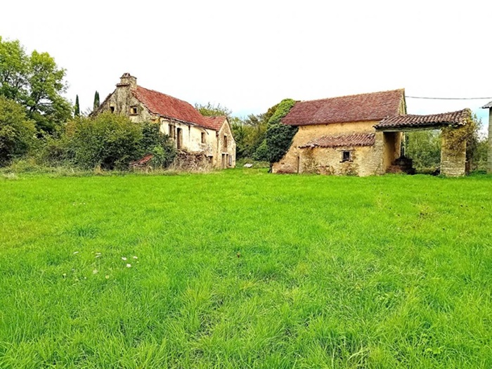 achat vente Ancienne Ferme a vendre  à restaurer , dépendances Caylus , à 10 mn, belle vue dégagée sur la campagne TARN ET GARONNE MIDI PYRENEES