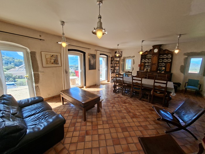 achat vente Ancienne Maison-Forte a vendre  , dépendance, puits, ancienne tour, 2nde maison Chindrieux , à 20 mn d'Aix les bains, 40 mn d'Annecy SAVOIE RHONE ALPES