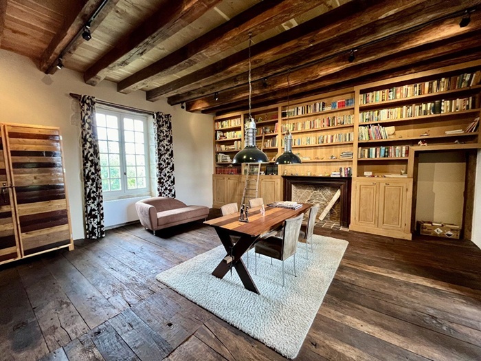 achat vente Maison de Maître a vendre  , dépendances, pigeonnier, piscine Luchapt  VIENNE POITOU CHARENTES